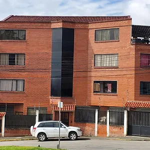 Apartamento Departamento En Cuenca, 3 Y Parqueo Gratis, Cuenca
